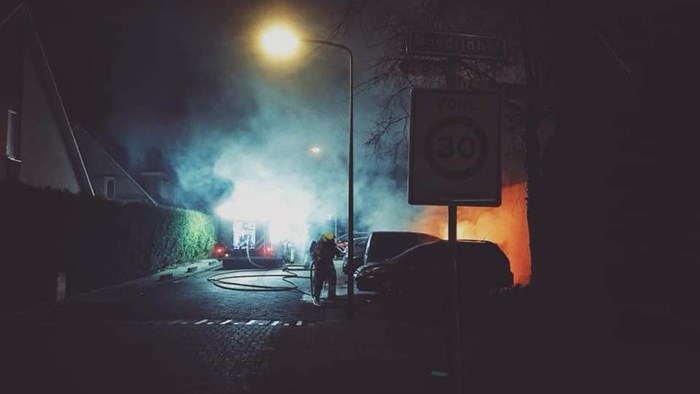 Foto Politie basisteam Hoorn autobrand op het Boedijnhof