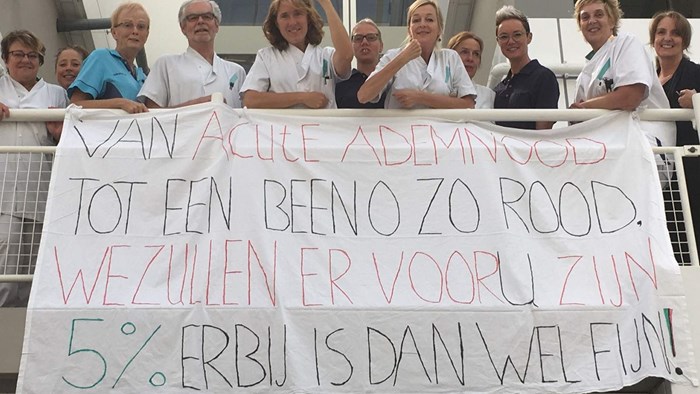 Dijklander ziekenhuis protest met gebalde vuisten